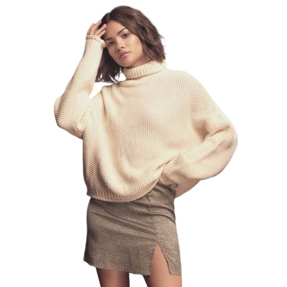 🆕 Sage The Label - Oversize Thick Turtleneck Sweater - Cream - Small - Picture 3 of 9